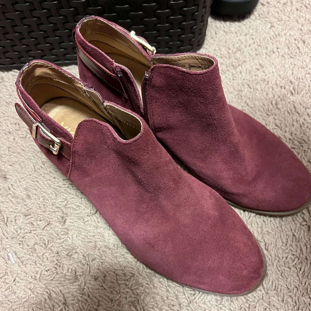 wine-red vionic booties